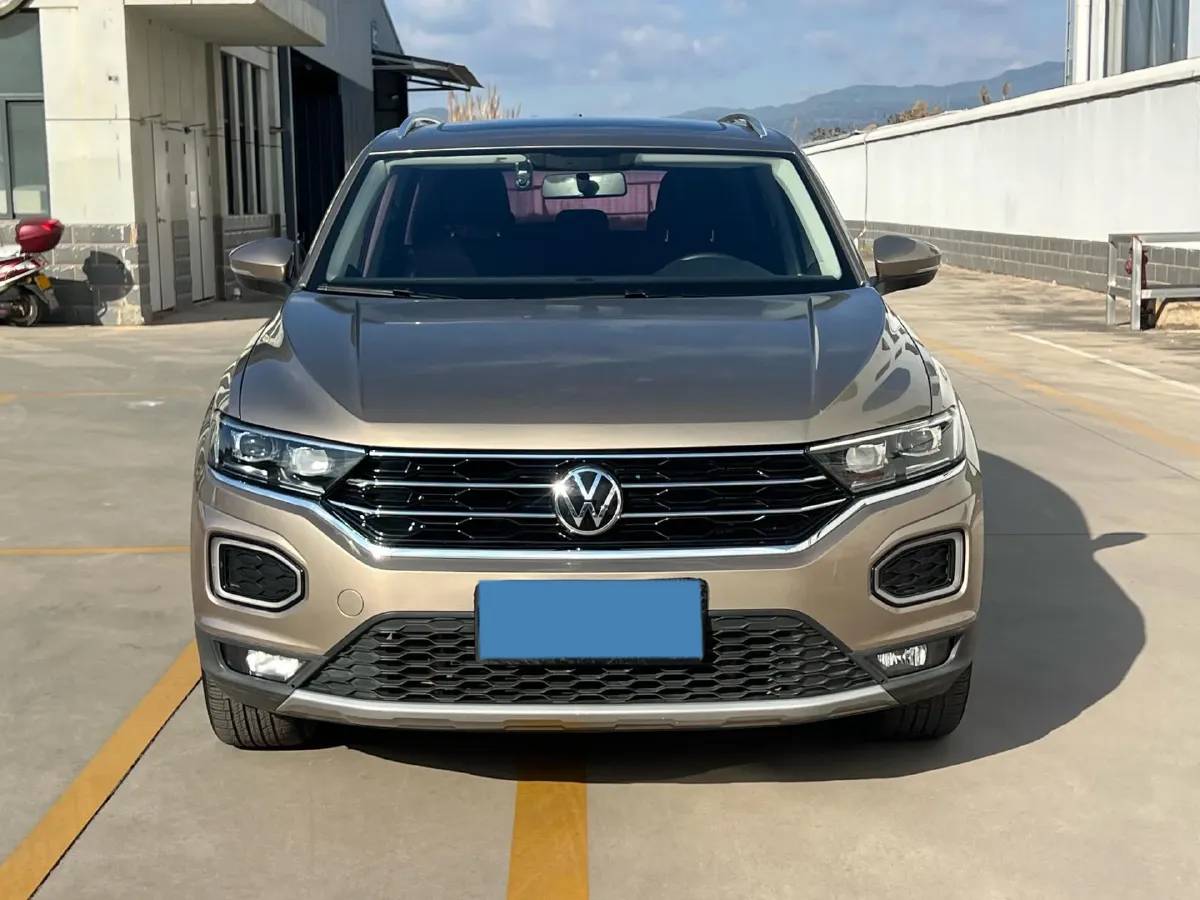 2021 Volkswagen T-Roc 1.4T 150HP L4 7DCT,autocango,china used car exporter,china ev exporter,chinese used car exporter,chinese used ev exporter