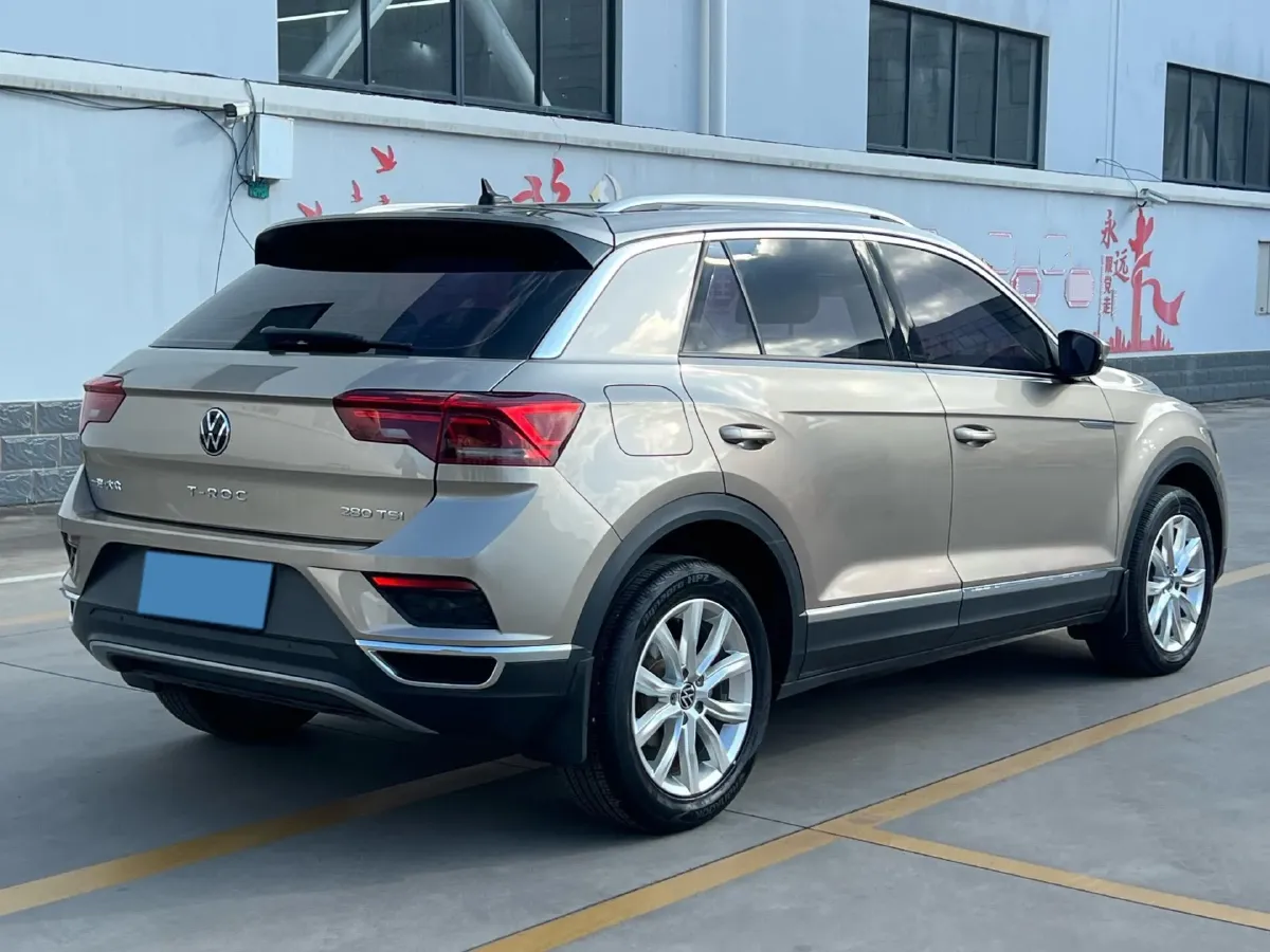 2021 Volkswagen T-Roc 1.4T 150HP L4 7DCT,autocango,china used car exporter,china ev exporter,chinese used car exporter,chinese used ev exporter