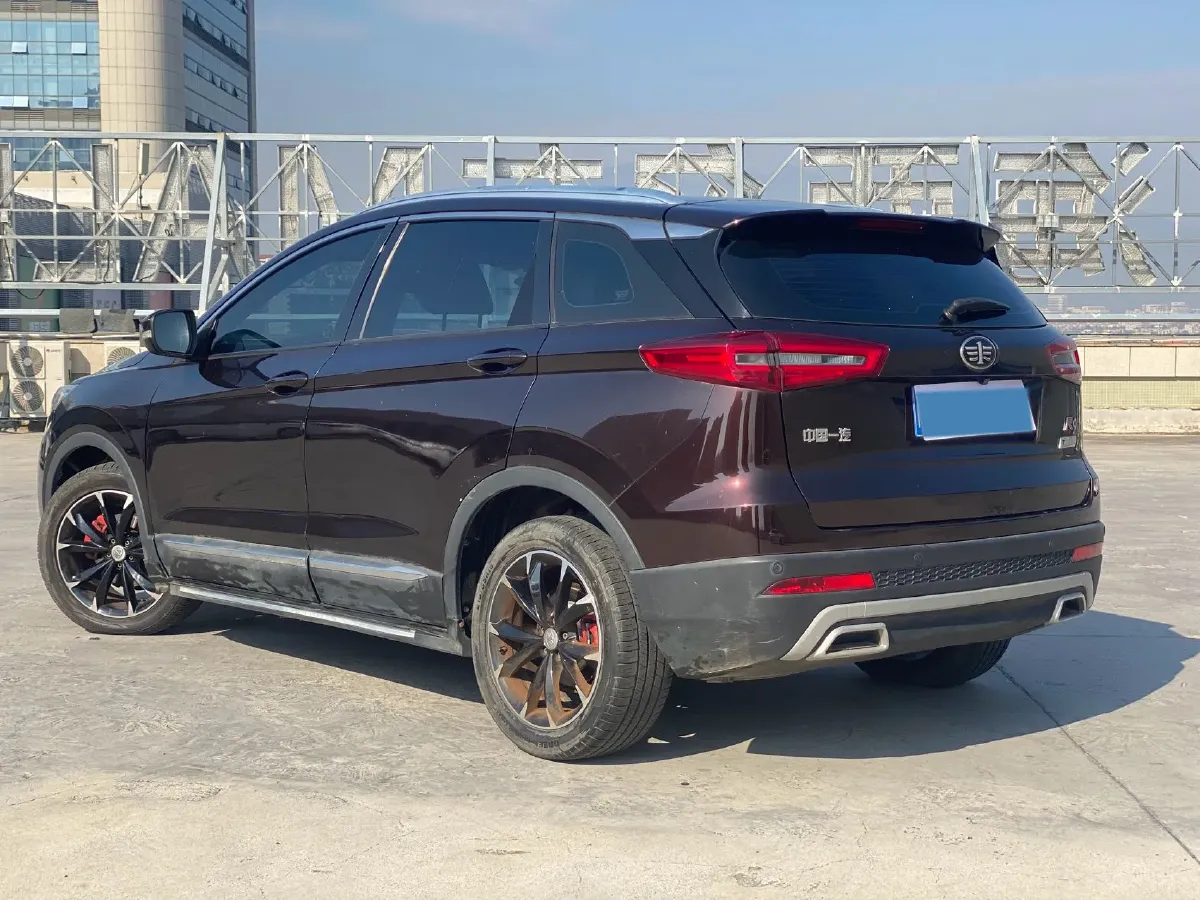 2018 FAW Senia R9 1.2T 143HP L4 5MT,autocango,china used car exporter,china ev exporter,chinese used car exporter,chinese used ev exporter