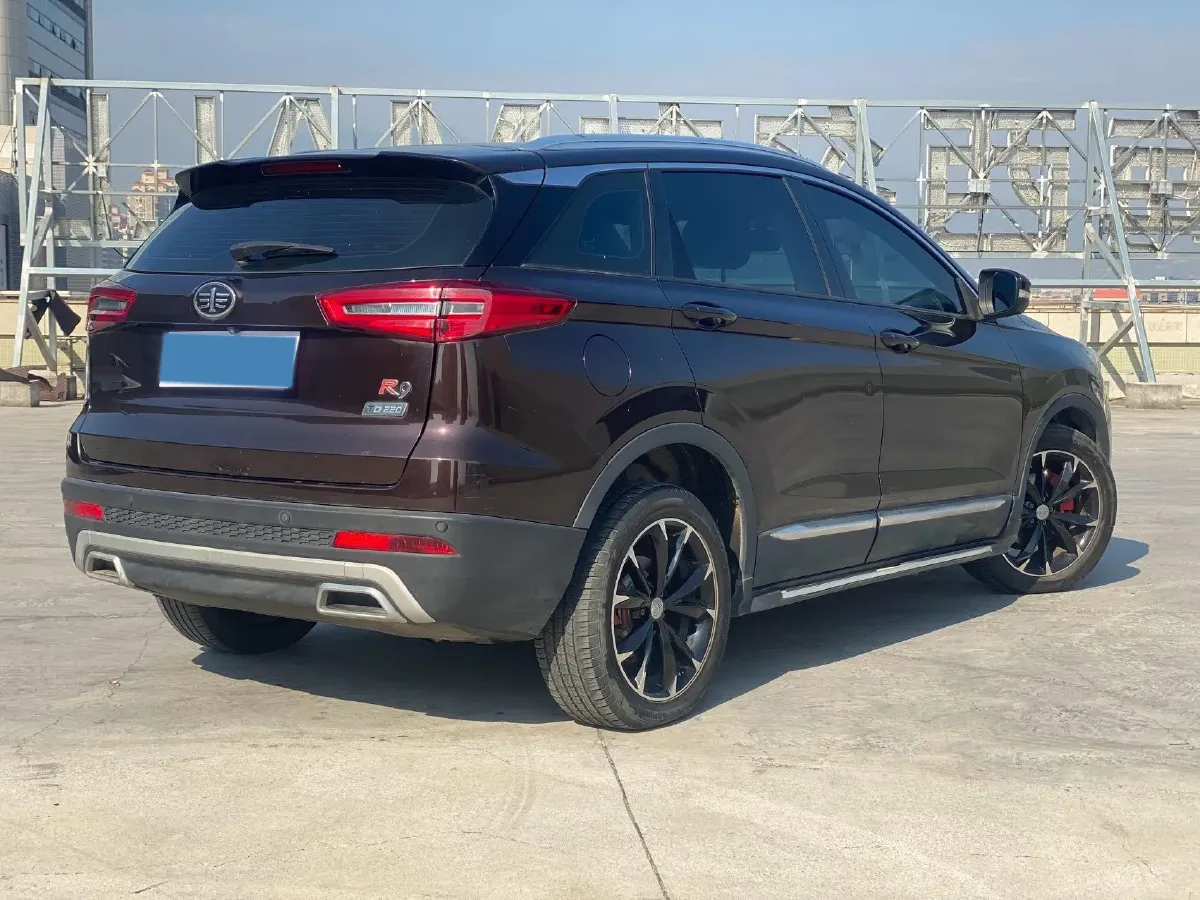 2018 FAW Senia R9 1.2T 143HP L4 5MT,autocango,china used car exporter,china ev exporter,chinese used car exporter,chinese used ev exporter