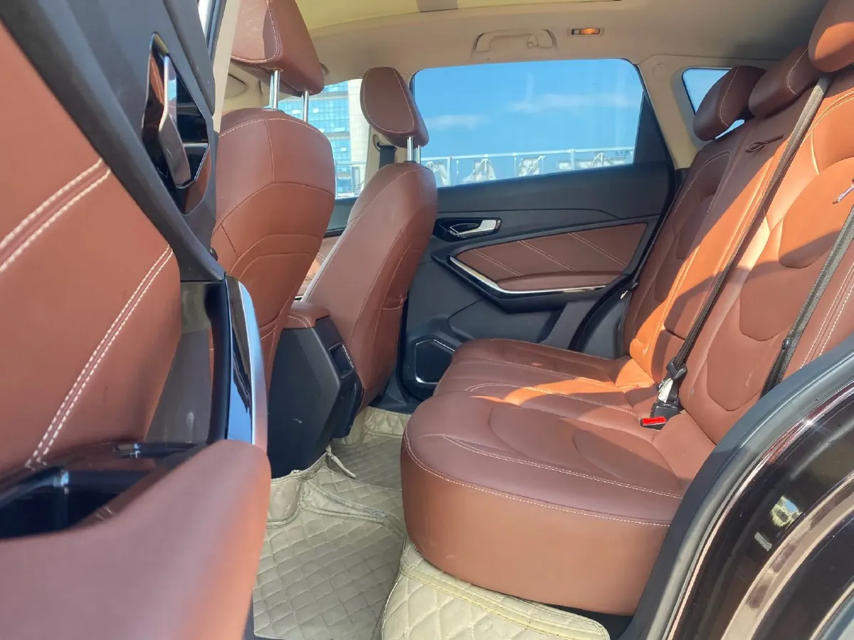 2018 FAW Senia R9 1.2T 143HP L4 5MT,autocango,china used car exporter,china ev exporter,chinese used car exporter,chinese used ev exporter