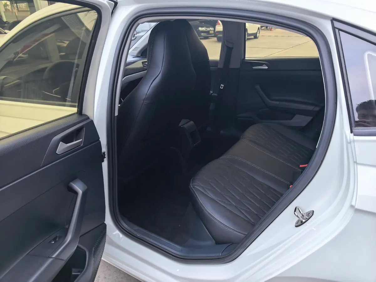 2023 Mazda 3 Axela 1.5L 117HP L4 6AT,autocango,china used car exporter,china ev exporter,chinese used car exporter,chinese used ev exporter