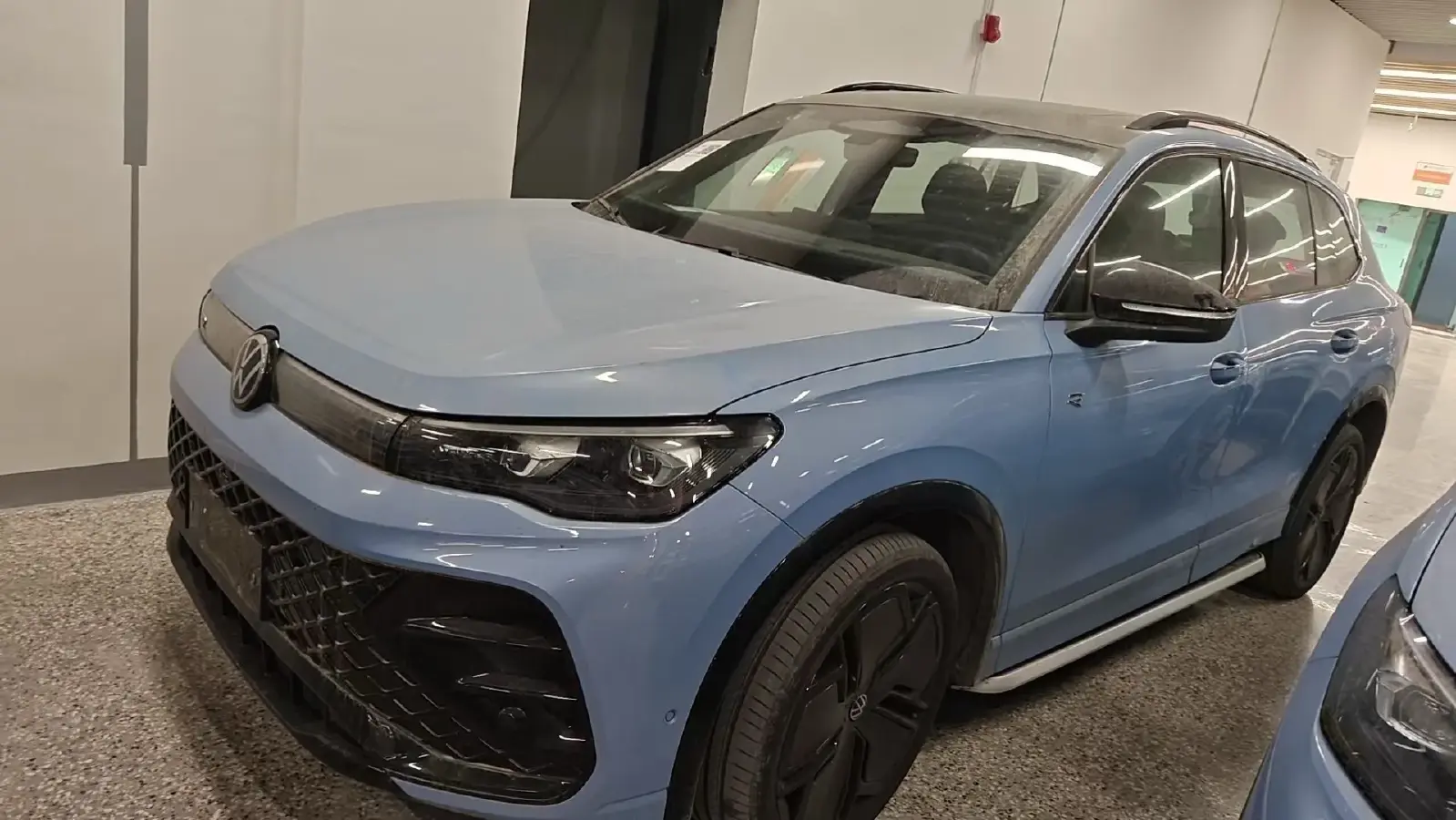 2024 Volkswagen Tiguan L 2.0T 220HP L4 7DCT