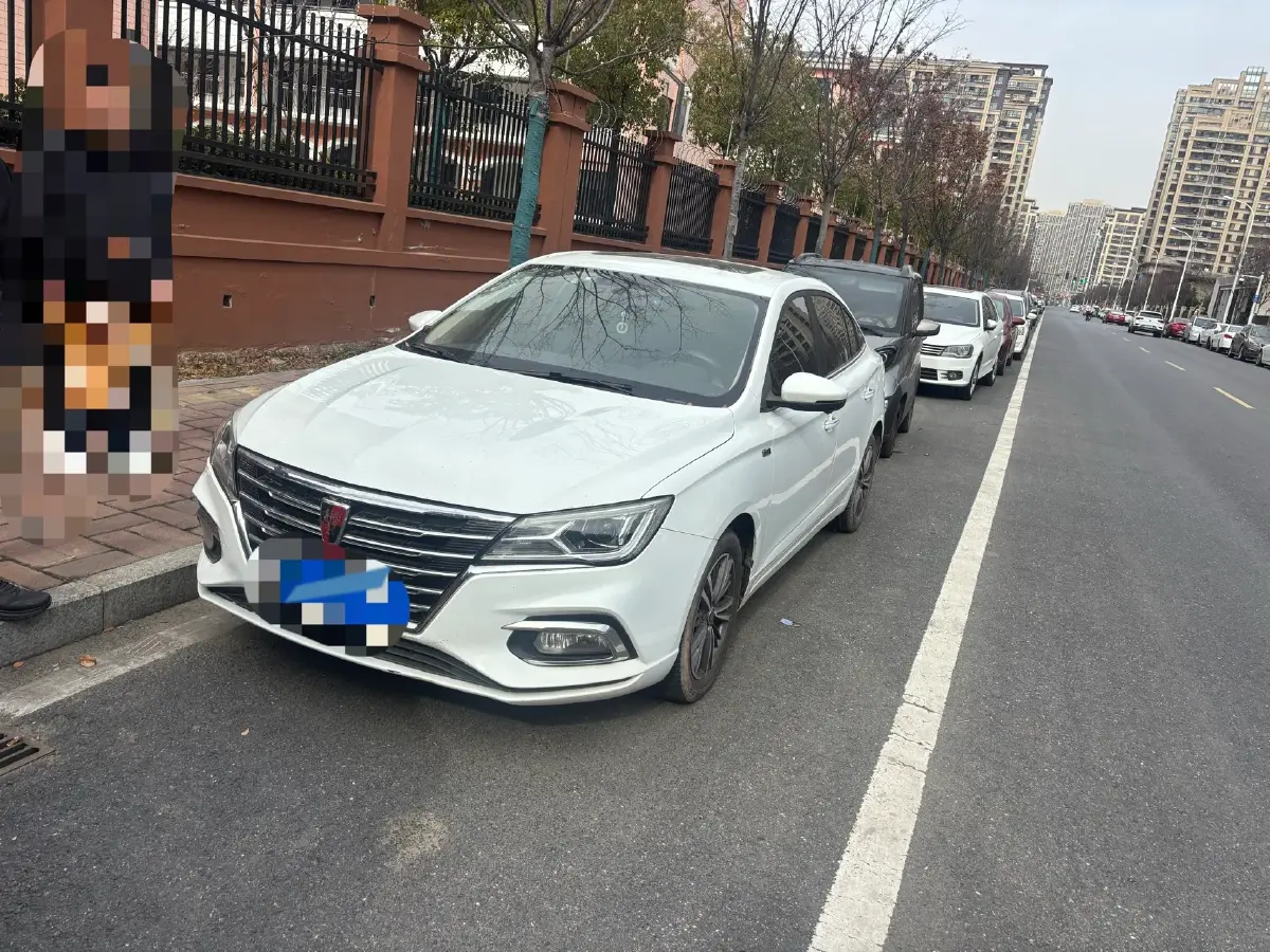 2019 Roewe i5 1.5L 120HP L4 CVT