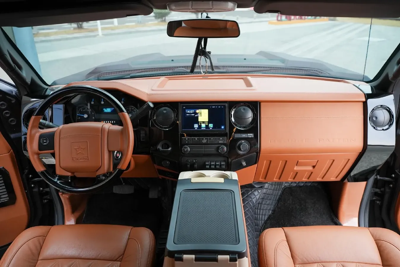 2011 Aston Martin DB9 6.0L 476HP V12 6AT,autocango,china used car exporter,china ev exporter,chinese used car exporter,chinese used ev exporter