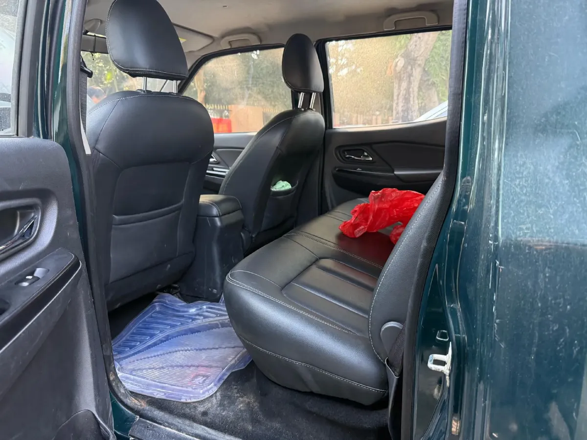 2021 Dongfeng RuiQi 2.4L 158HP L4 5MT,autocango,china used car exporter,china ev exporter,chinese used car exporter,chinese used ev exporter