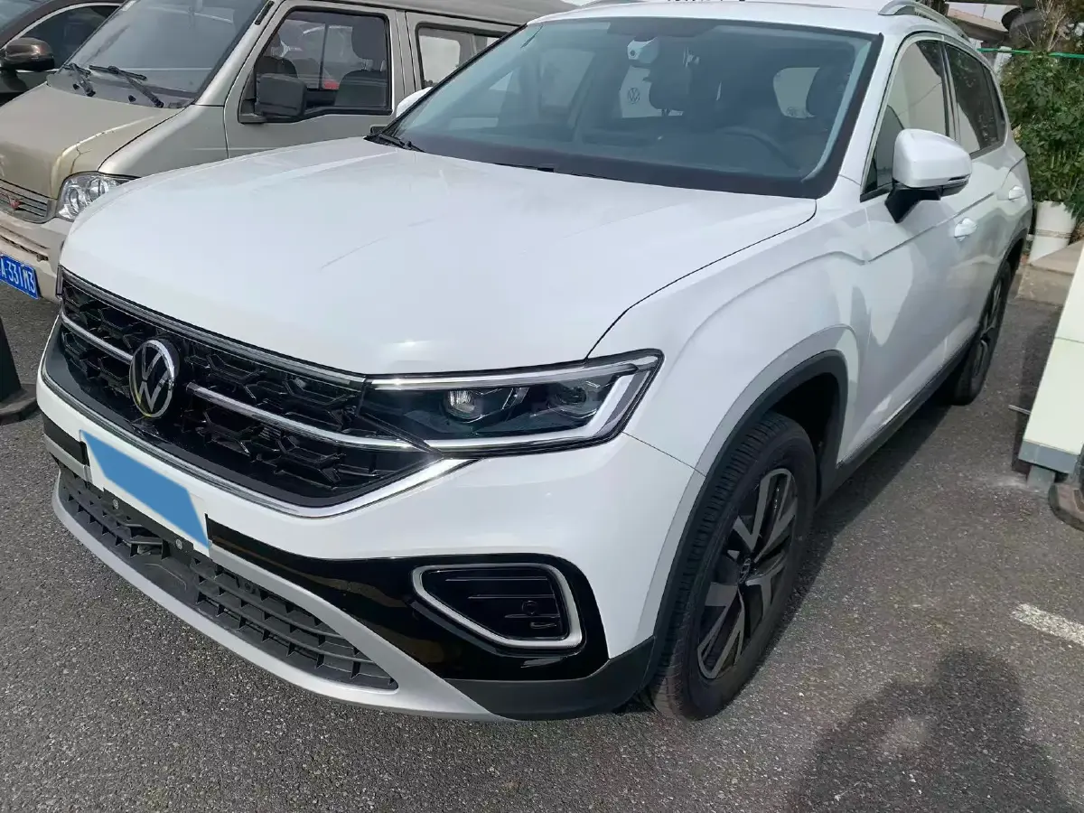 2025 Volkswagen Tayron 2.0T 186HP L4 7DCT