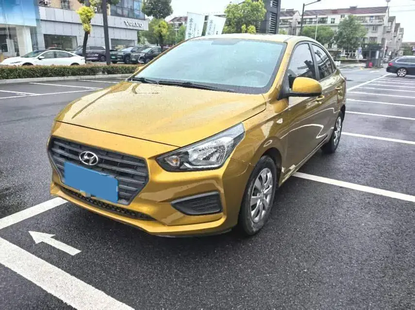 2017 Hyundai Reina 1.4L 95HP L4 5MT