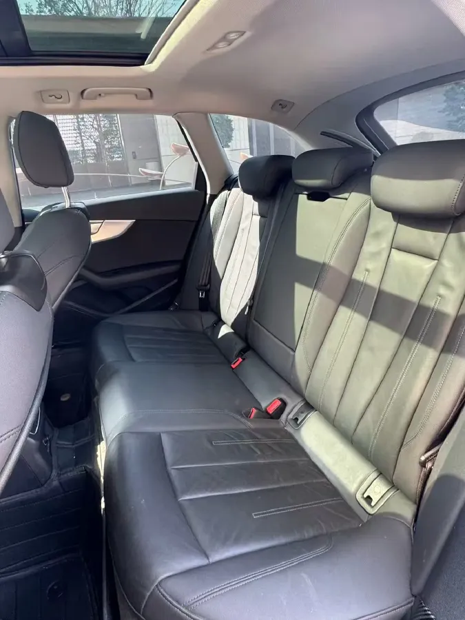 2021 Audi A4 2.0T 204HP L4 7DCT,autocango,china used car exporter,china ev exporter,chinese used car exporter,chinese used ev exporter