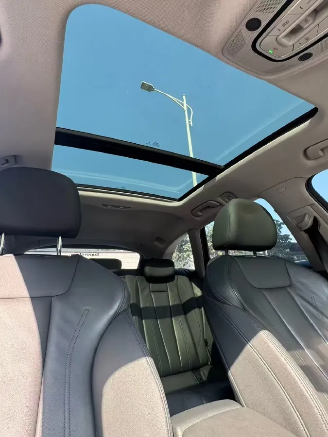 2021 Audi A4 2.0T 204HP L4 7DCT,autocango,china used car exporter,china ev exporter,chinese used car exporter,chinese used ev exporter