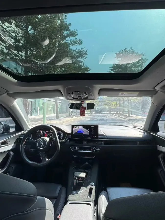 2021 Audi A4 2.0T 204HP L4 7DCT,autocango,china used car exporter,china ev exporter,chinese used car exporter,chinese used ev exporter