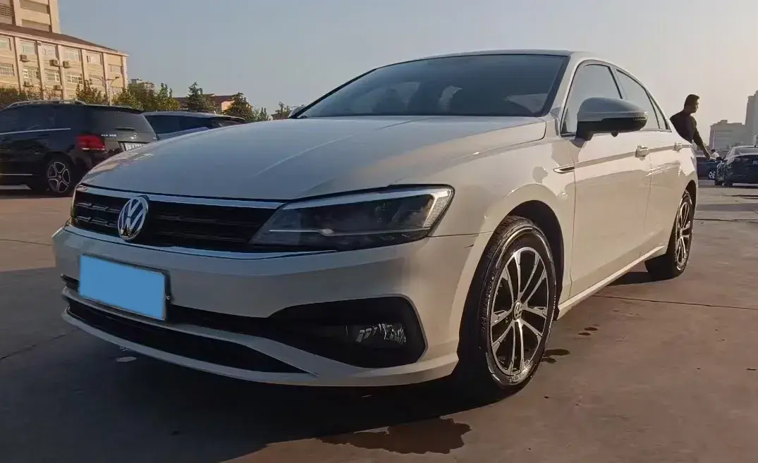 2019 Volkswagen T-Cross 1.4T 150HP L4 7DCT