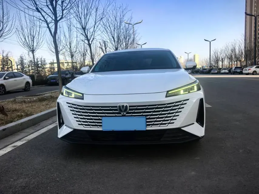 2023 ChangAn Oshan Z6 1.5T 188HP L4 7DCT,autocango,china used car exporter,china ev exporter,chinese used car exporter,chinese used ev exporter