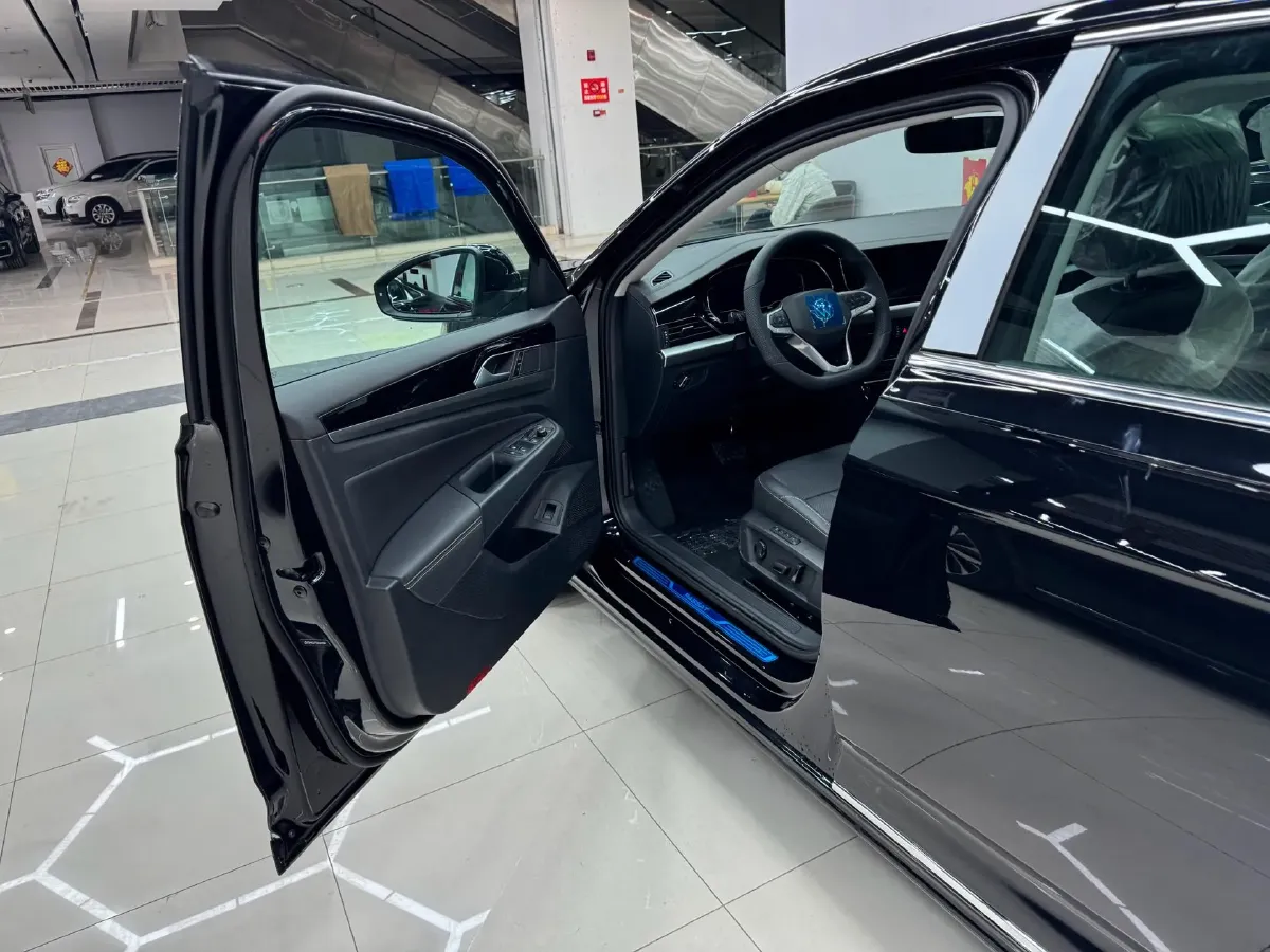 2026 Volkswagen Passat 2.0T 220HP L4 7DCT,autocango,china used car exporter,china ev exporter,chinese used car exporter,chinese used ev exporter