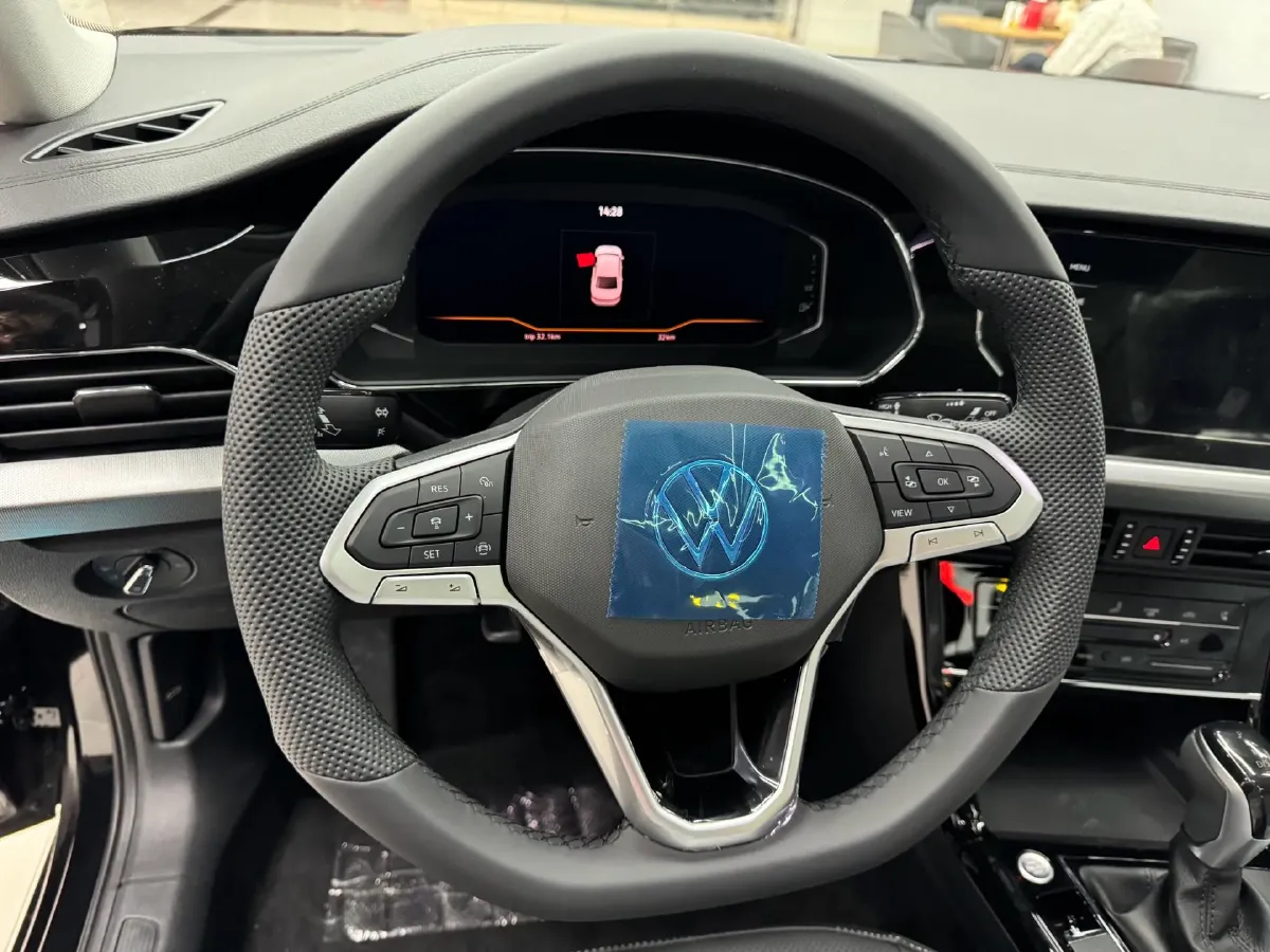 2026 Volkswagen Passat 2.0T 220HP L4 7DCT,autocango,china used car exporter,china ev exporter,chinese used car exporter,chinese used ev exporter