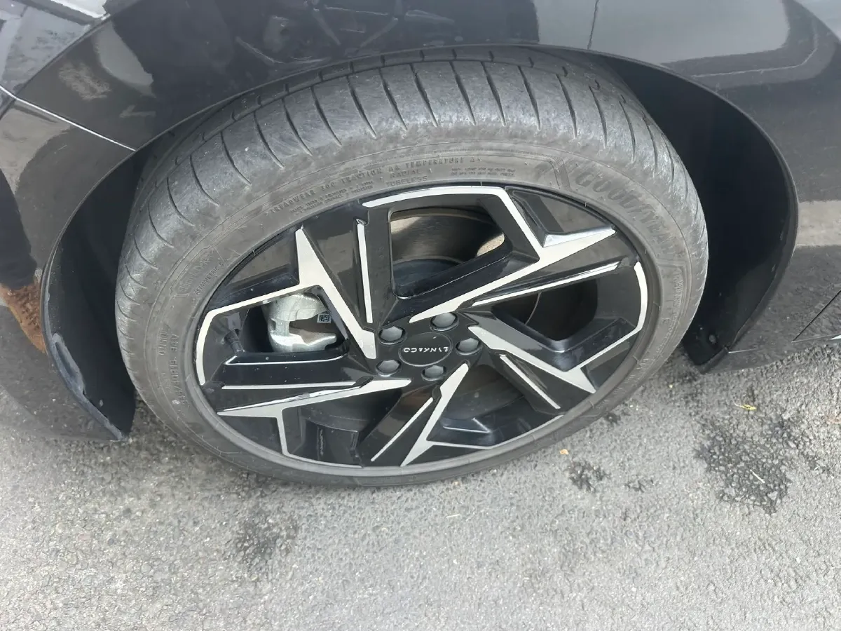 2024 LYNK&CO 07 EM-P 1.5T 163HP L4 3DHT PHEV 18.99KWH,autocango,china used car exporter,china ev exporter,chinese used car exporter,chinese used ev exporter