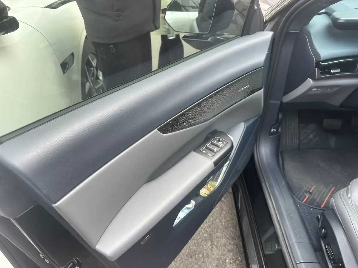 2024 LYNK&CO 07 EM-P 1.5T 163HP L4 3DHT PHEV 18.99KWH,autocango,china used car exporter,china ev exporter,chinese used car exporter,chinese used ev exporter