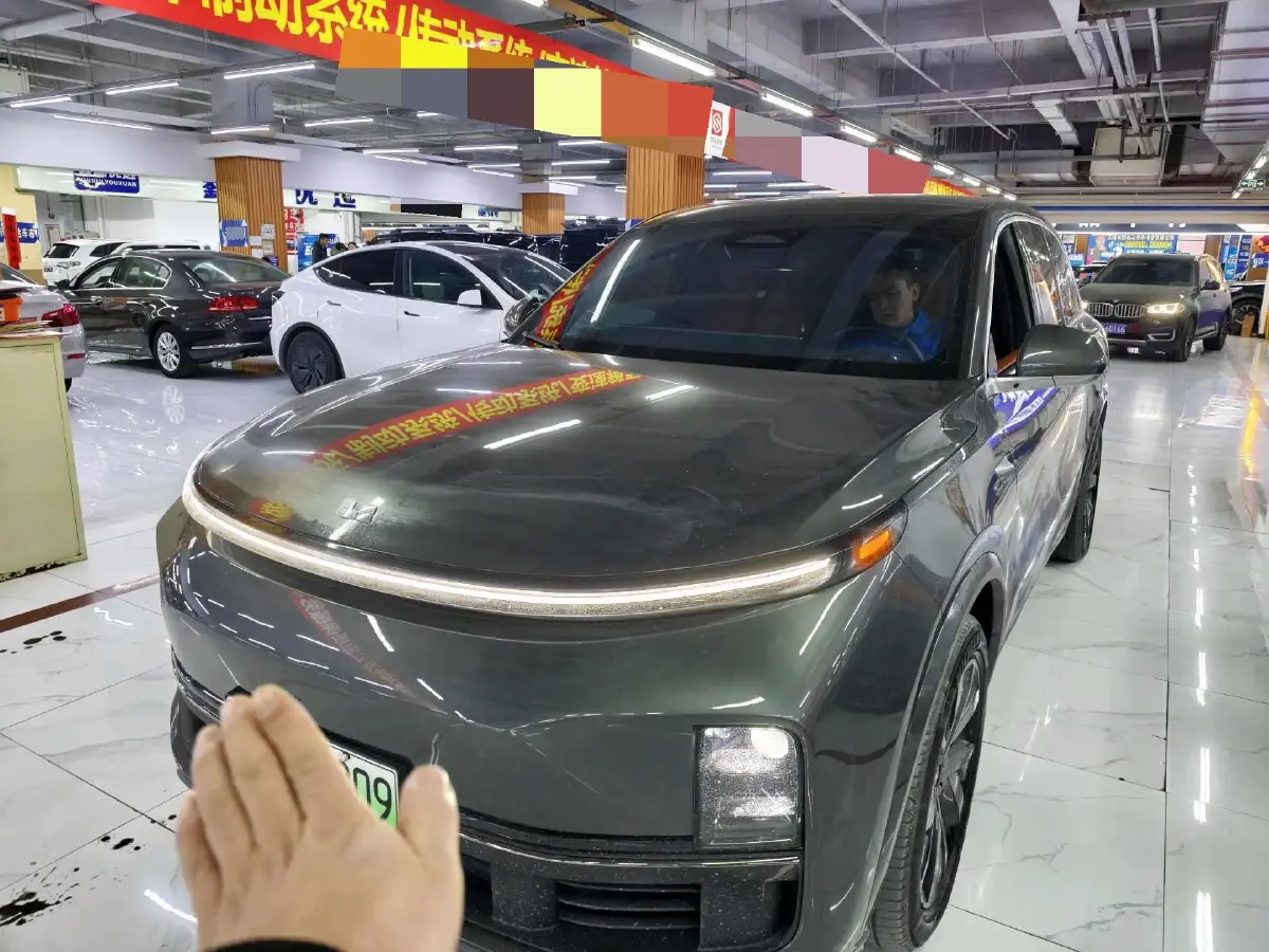 2023 Li L8 Range Extended 154HP REEV 40.9KWH