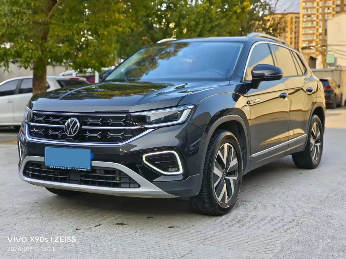 2023 Volkswagen Tayron 2.0T 186HP L4 7DCT