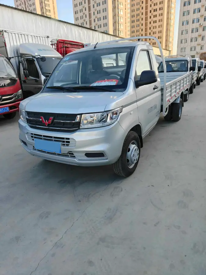 2023 WuLing RongGuang New Truck 2.0L 136HP L4 5MT