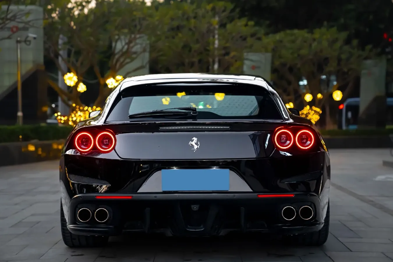 2017 Ferrari GTC4 Lusso 3.9T 609HP V8 7DCT,autocango,china used car exporter,china ev exporter,chinese used car exporter,chinese used ev exporter