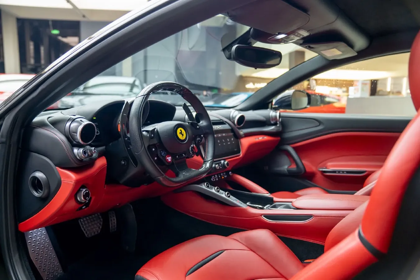 2017 Ferrari GTC4 Lusso 3.9T 609HP V8 7DCT,autocango,china used car exporter,china ev exporter,chinese used car exporter,chinese used ev exporter