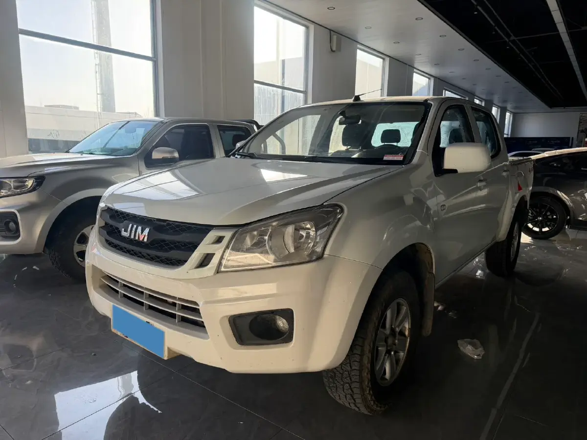 2020 Isuzu RE-MAX Jim 2.4T 211HP L4 5MT