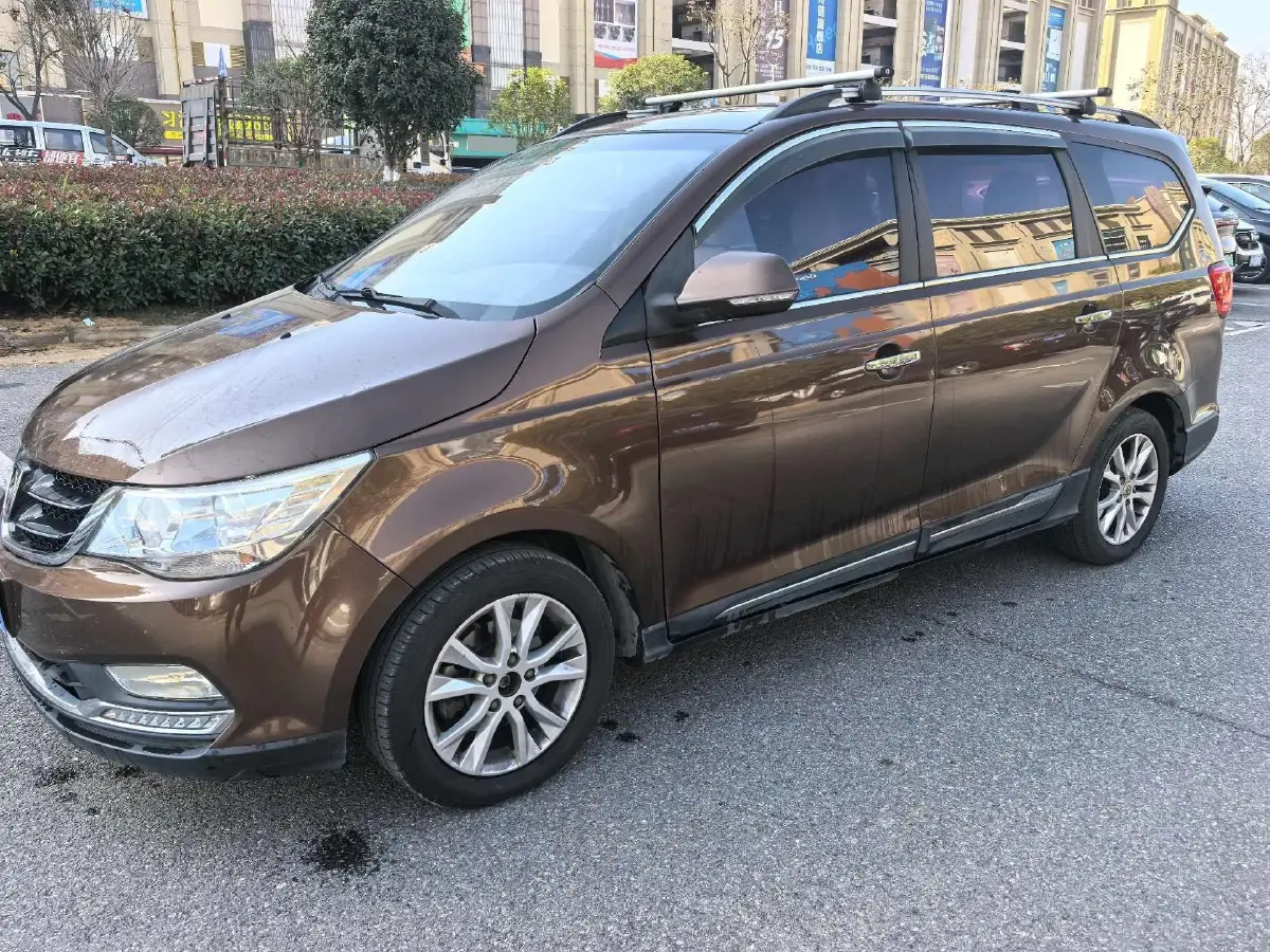 2017 Great Wall Wingle 5 2.0T 143HP L4 6MT