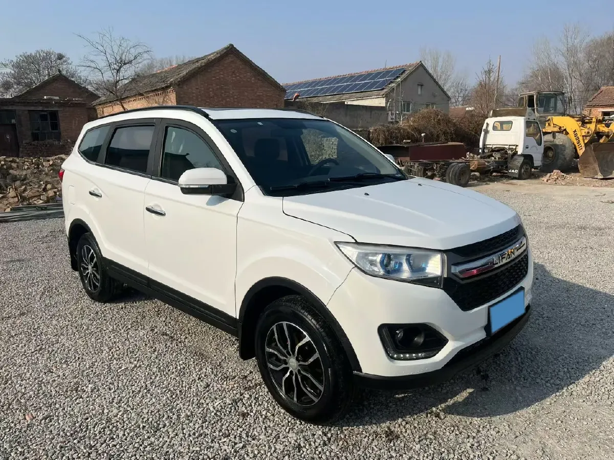 2016 LiFan MaiWei 1.5L 109HP L4 5MT,autocango,china used car exporter,china ev exporter,chinese used car exporter,chinese used ev exporter