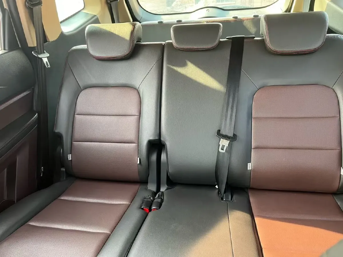 2016 LiFan MaiWei 1.5L 109HP L4 5MT,autocango,china used car exporter,china ev exporter,chinese used car exporter,chinese used ev exporter