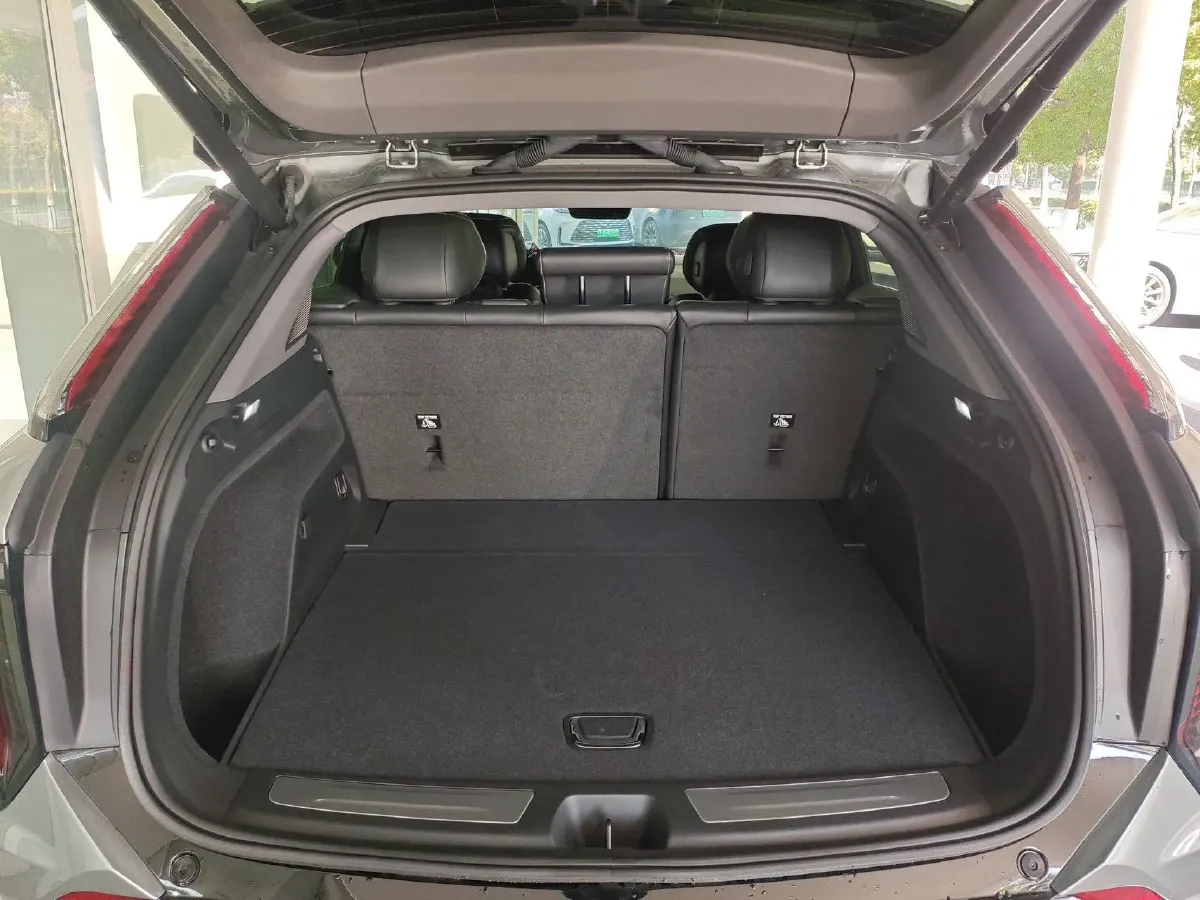 2024 Cadillac OPTIQ BEV 68.4KWH,autocango,china used car exporter,china ev exporter,chinese used car exporter,chinese used ev exporter