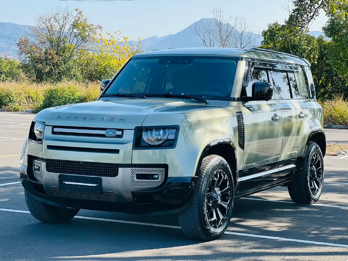 2021 Land Rover Defender 3.0T 400HP L6 8AT