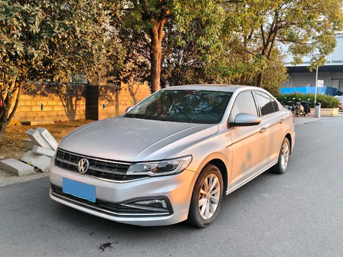 2020 Volkswagen Bora 1.5L 113HP L4 6AT