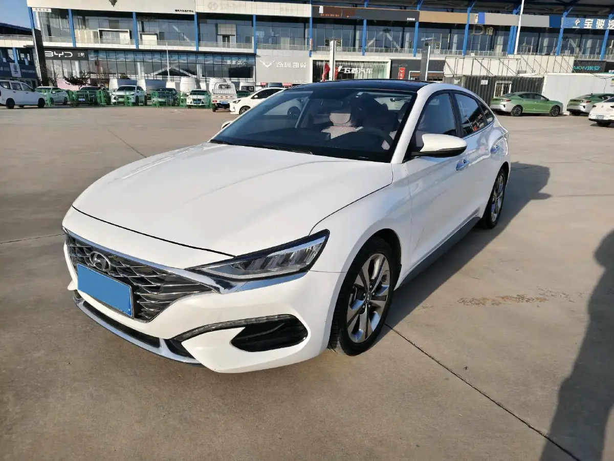 2019 Hyundai La Festa 1.6T 204HP L4 7DCT