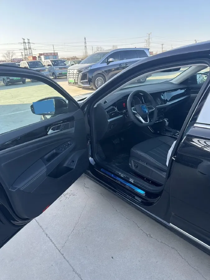 2026 Volkswagen Passat 2.0T 220HP L4 7DCT,autocango,china used car exporter,china ev exporter,chinese used car exporter,chinese used ev exporter