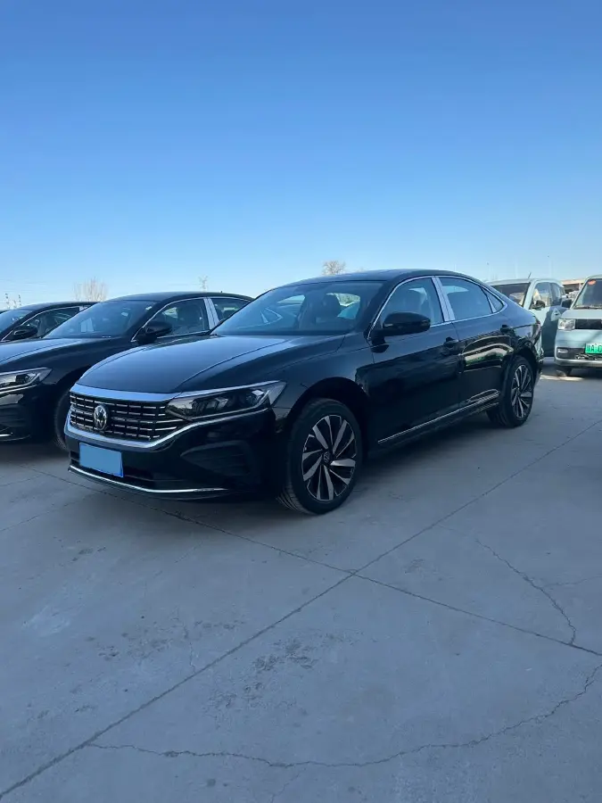 2026 Volkswagen Passat 2.0T 220HP L4 7DCT