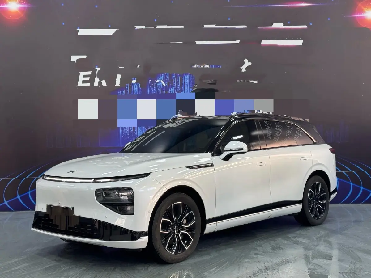 2025 Xpeng G9 BEV 79KWH