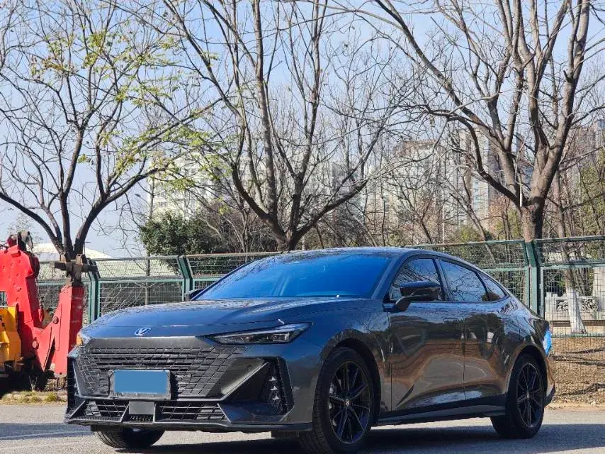 2023 ChangAn UNI-V 1.5T 188HP L4 7DCT