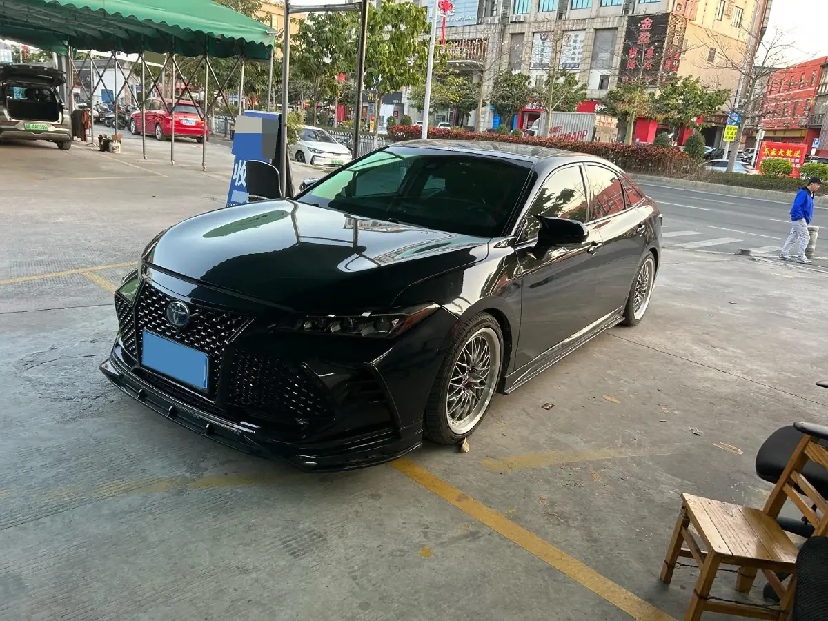 2019 Toyota Avalon 2.5L 178HP L4 E-CVT Hybrid