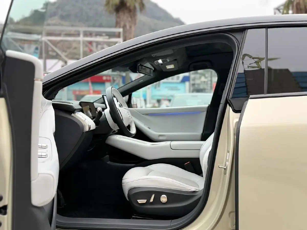 2024 Xpeng P7+ BEV 76.3KWH,autocango,china used car exporter,china ev exporter,chinese used car exporter,chinese used ev exporter