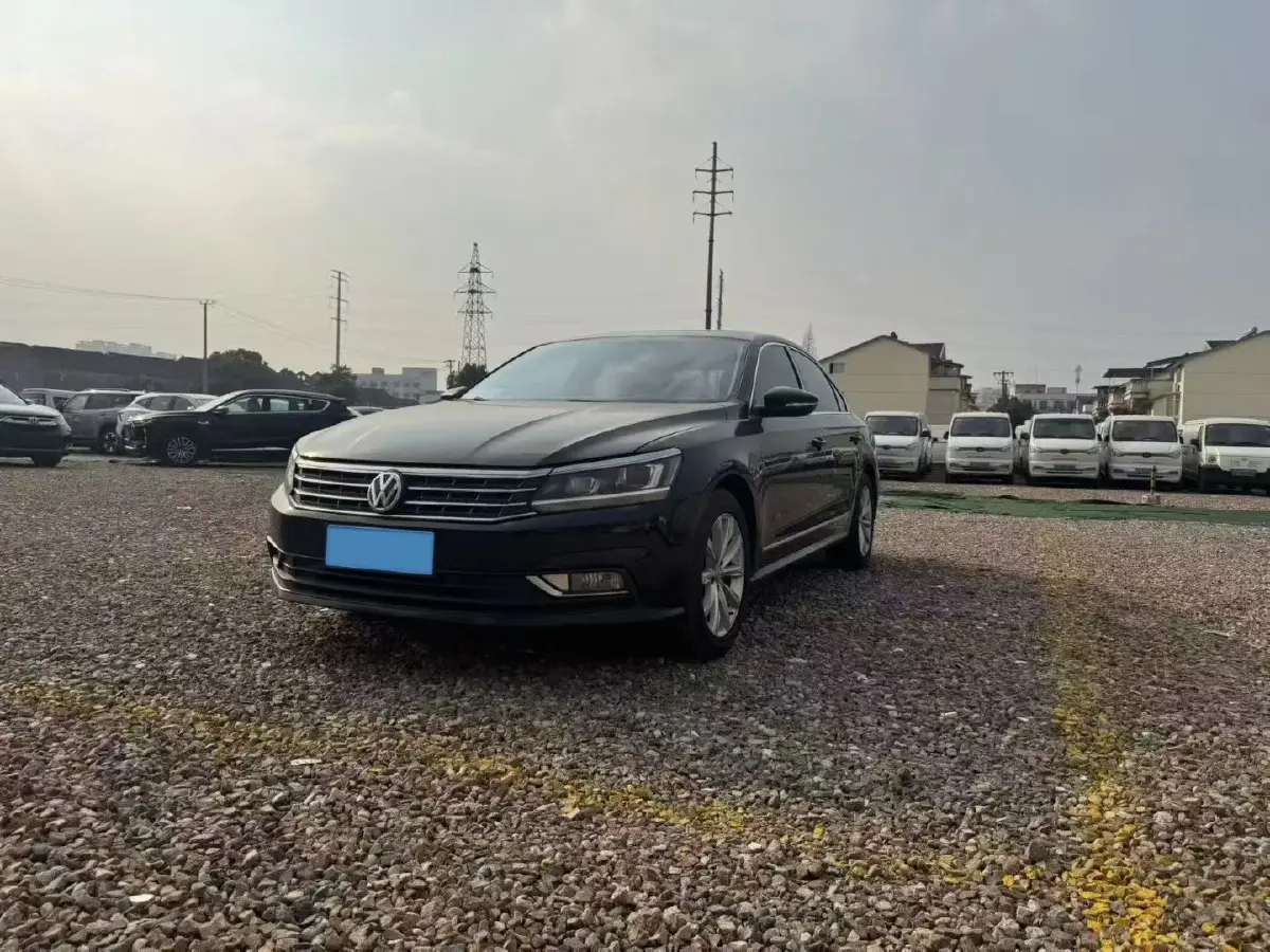 2017 Volkswagen Passat 1.8T 180HP L4 7DCT