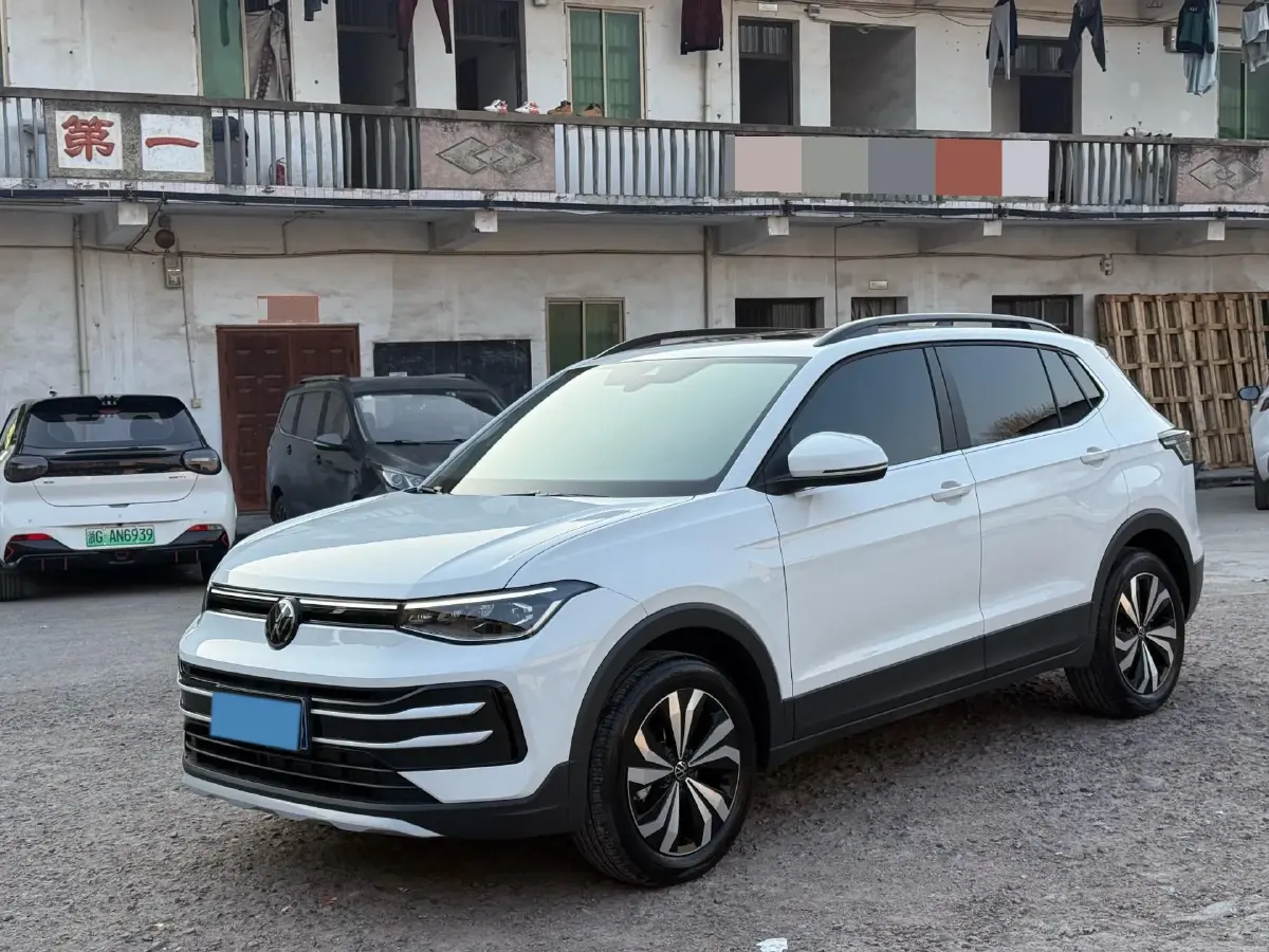 2025 Volkswagen Tharu 1.5L 110HP L4 6AT