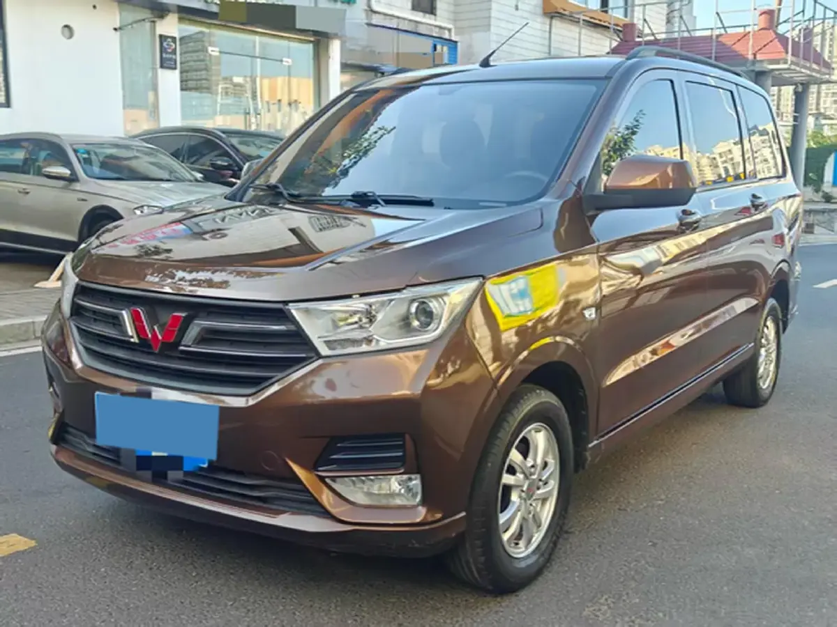 2019 WuLing HongGuang 1.5L 99HP L4 6MT