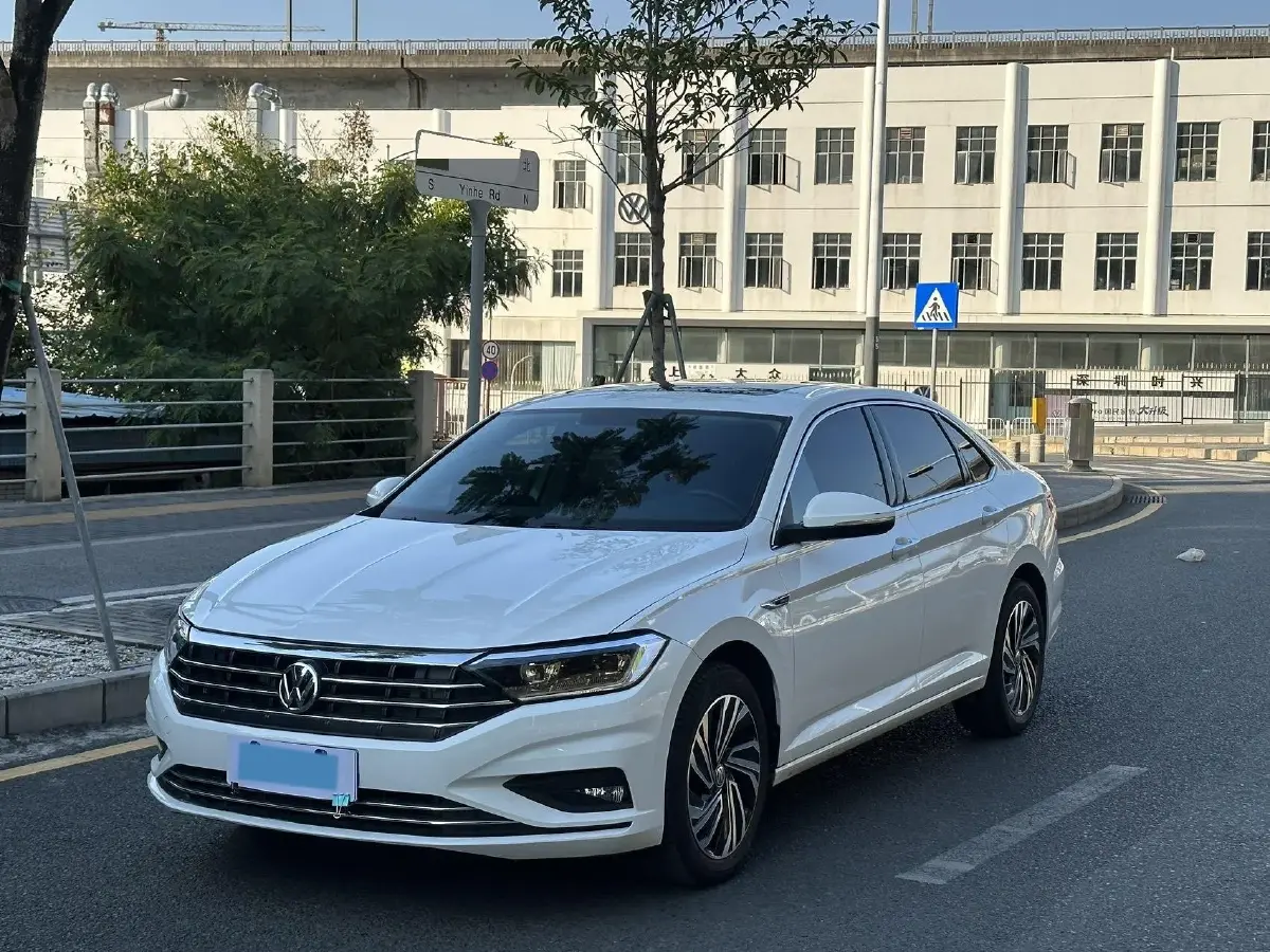 2021 Volkswagen Sagitar 1.4T 150HP L4 7DCT