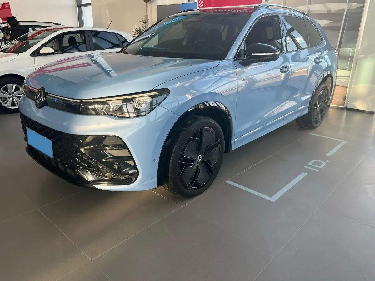 2024 Volkswagen Tiguan L 2.0T 220HP L4 7DCT