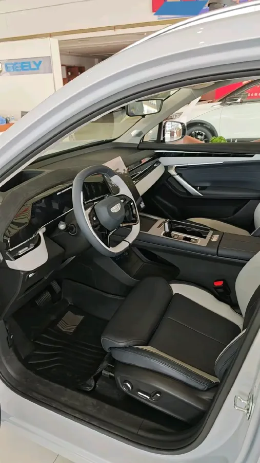 2024 Geely StarRay 1.5T 181HP L4 7DCT,autocango,china used car exporter,china ev exporter,chinese used car exporter,chinese used ev exporter