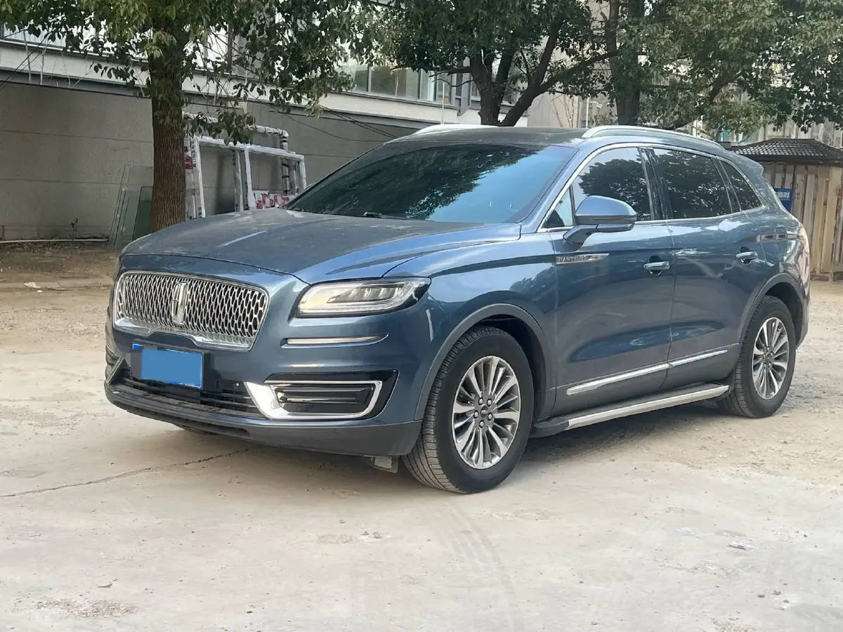 2019 Lincoln Nautilus 2.0T 224HP L4 8AT