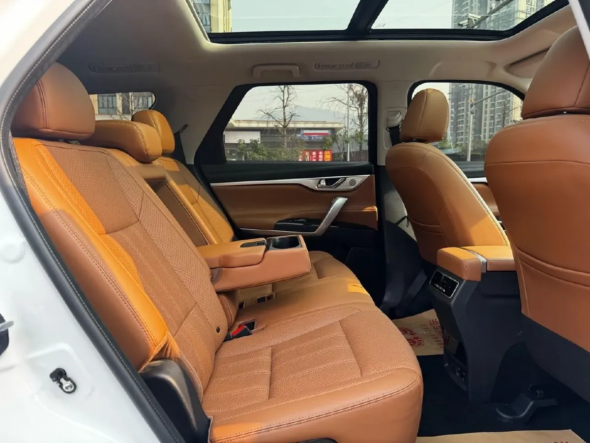 2021 ChangAn CS95 2.0T 233HP L4 6AT,autocango,china used car exporter,china ev exporter,chinese used car exporter,chinese used ev exporter