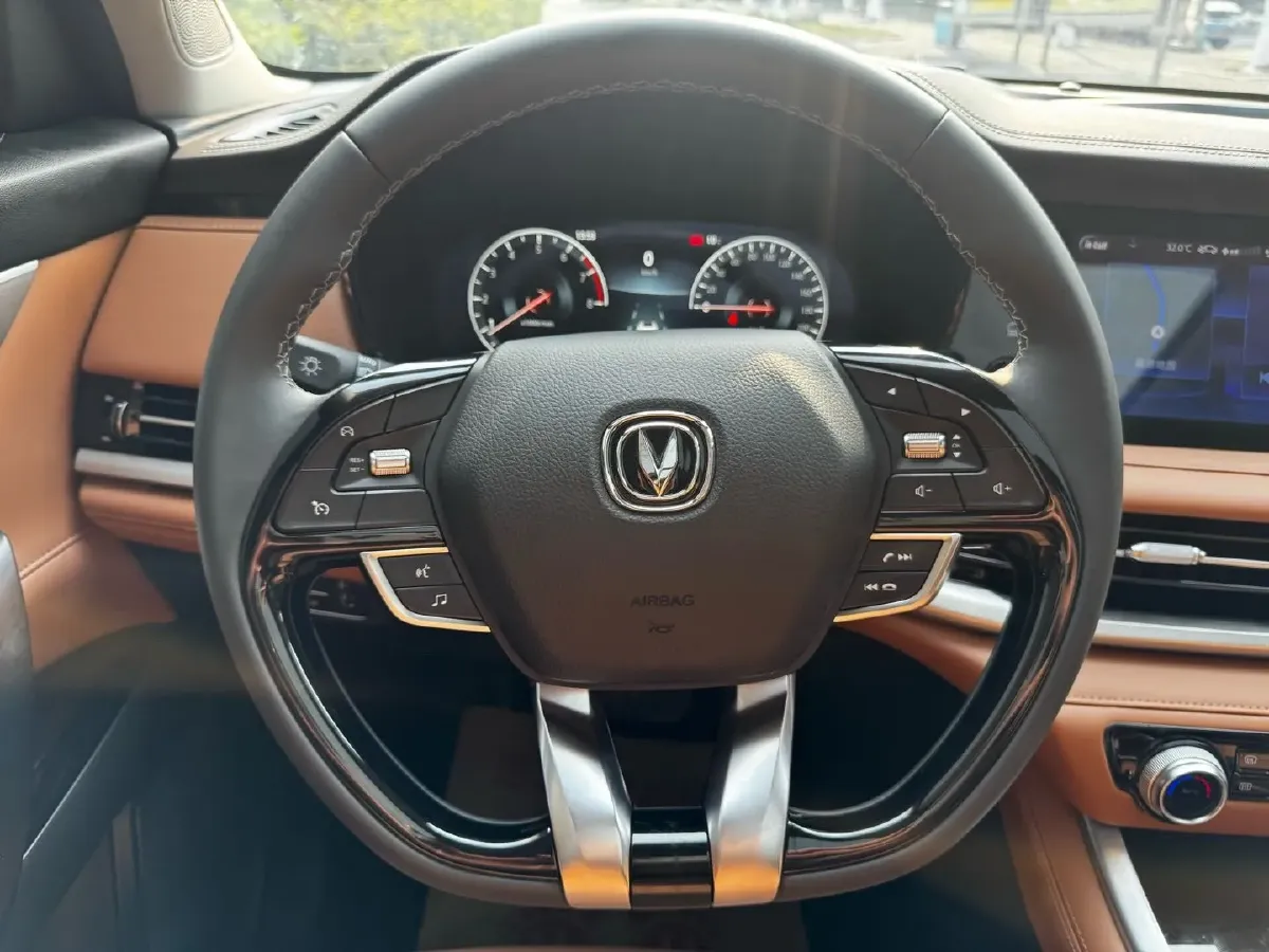 2021 ChangAn CS95 2.0T 233HP L4 6AT,autocango,china used car exporter,china ev exporter,chinese used car exporter,chinese used ev exporter