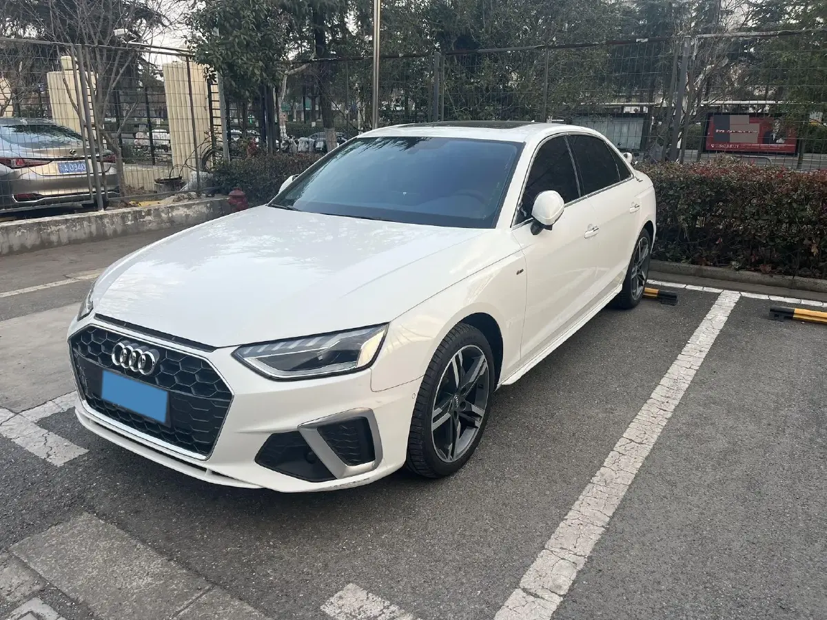 2020 Audi A4L 2.0T 190HP L4 7DCT